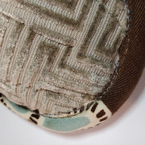 Slippers - Picture 2 of 5